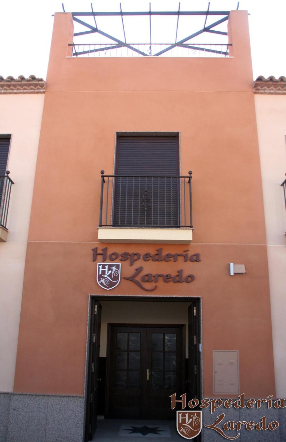 ホテル Hospederia Laredo ラ・カルロータ エクステリア 写真